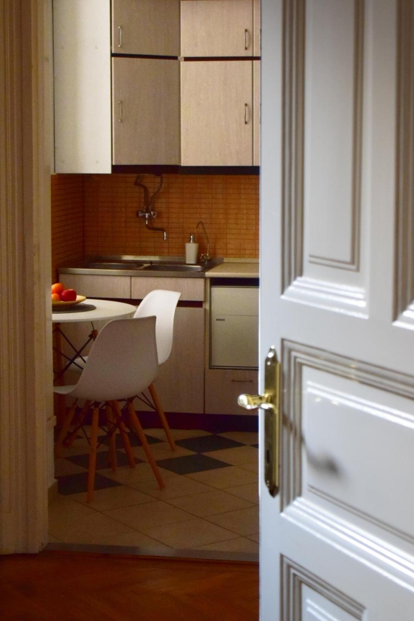 Hi!5 Spacious Apartment Budapest Palotanegyed Exterior foto